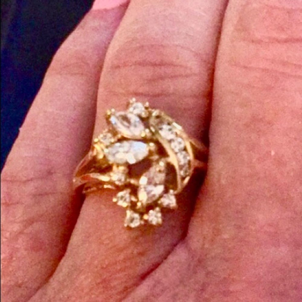 NWT Golden ring cz diamonds real looking high quality ring size appx 6